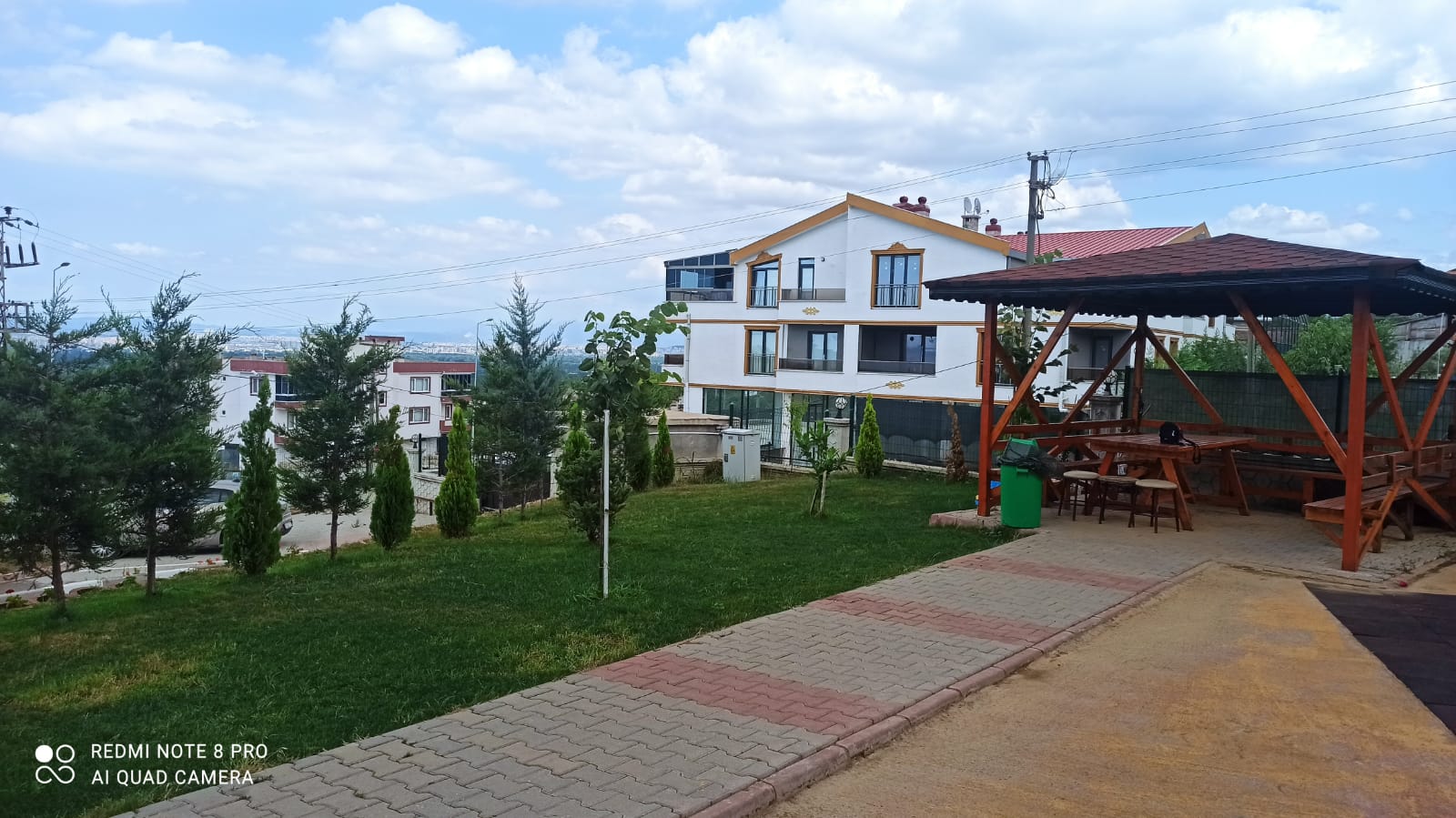 CADDE KAYAPA KONAKLARII